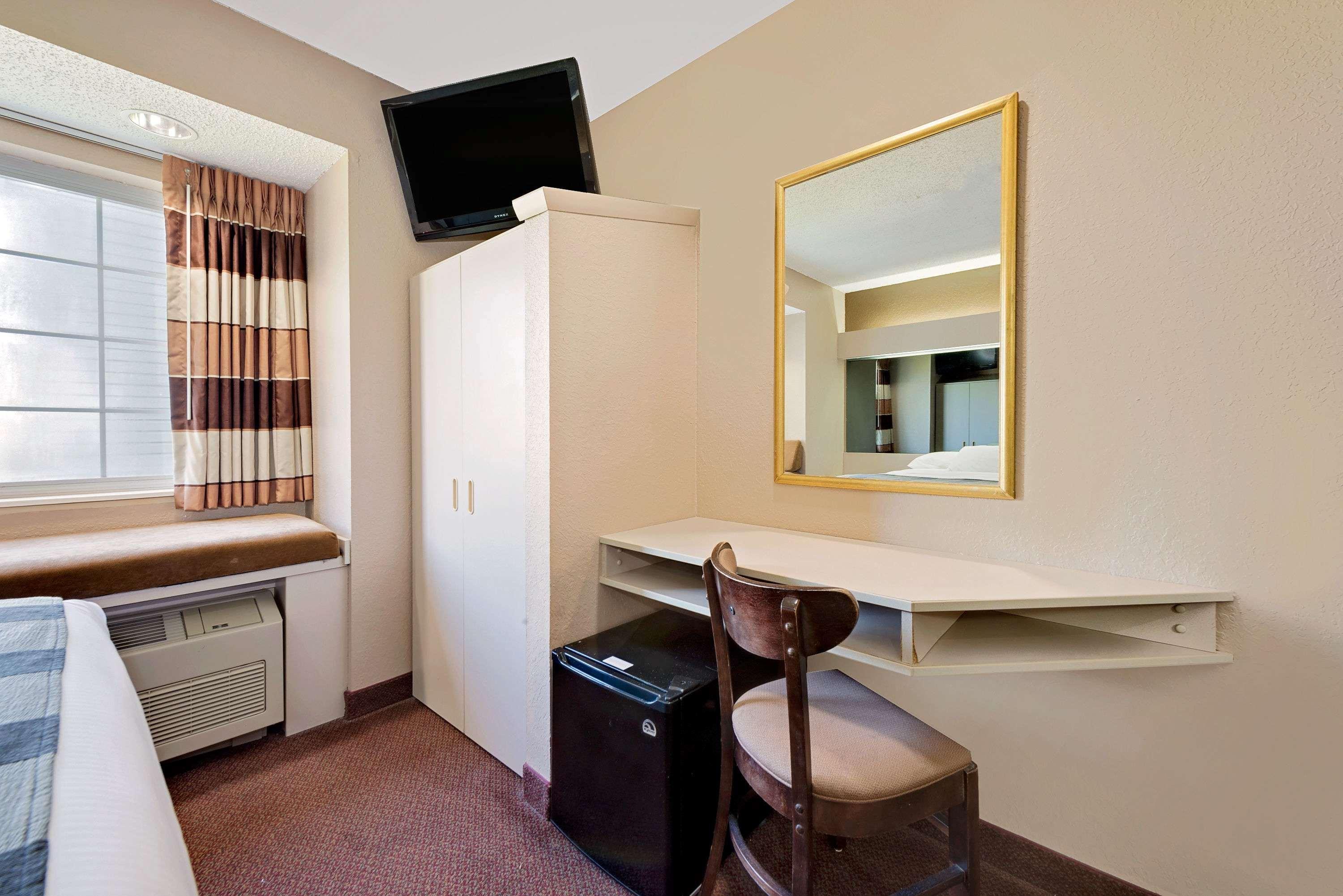 Microtel Inn & Suites By Wyndham Joplin Exterior photo